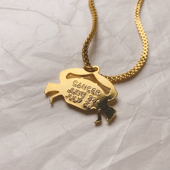 Anne Klein Gold Crab Rhinestone Jewel Cute Animal Box Chain Charm Necklace - Picture 4 of 10